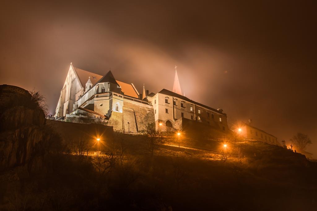Apartman Pod Hradem Зноймо Екстер'єр фото