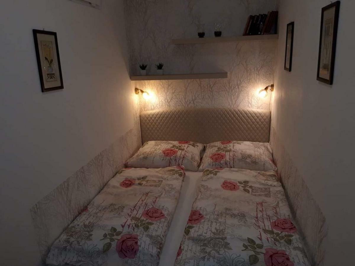 Apartman Pod Hradem Зноймо Екстер'єр фото